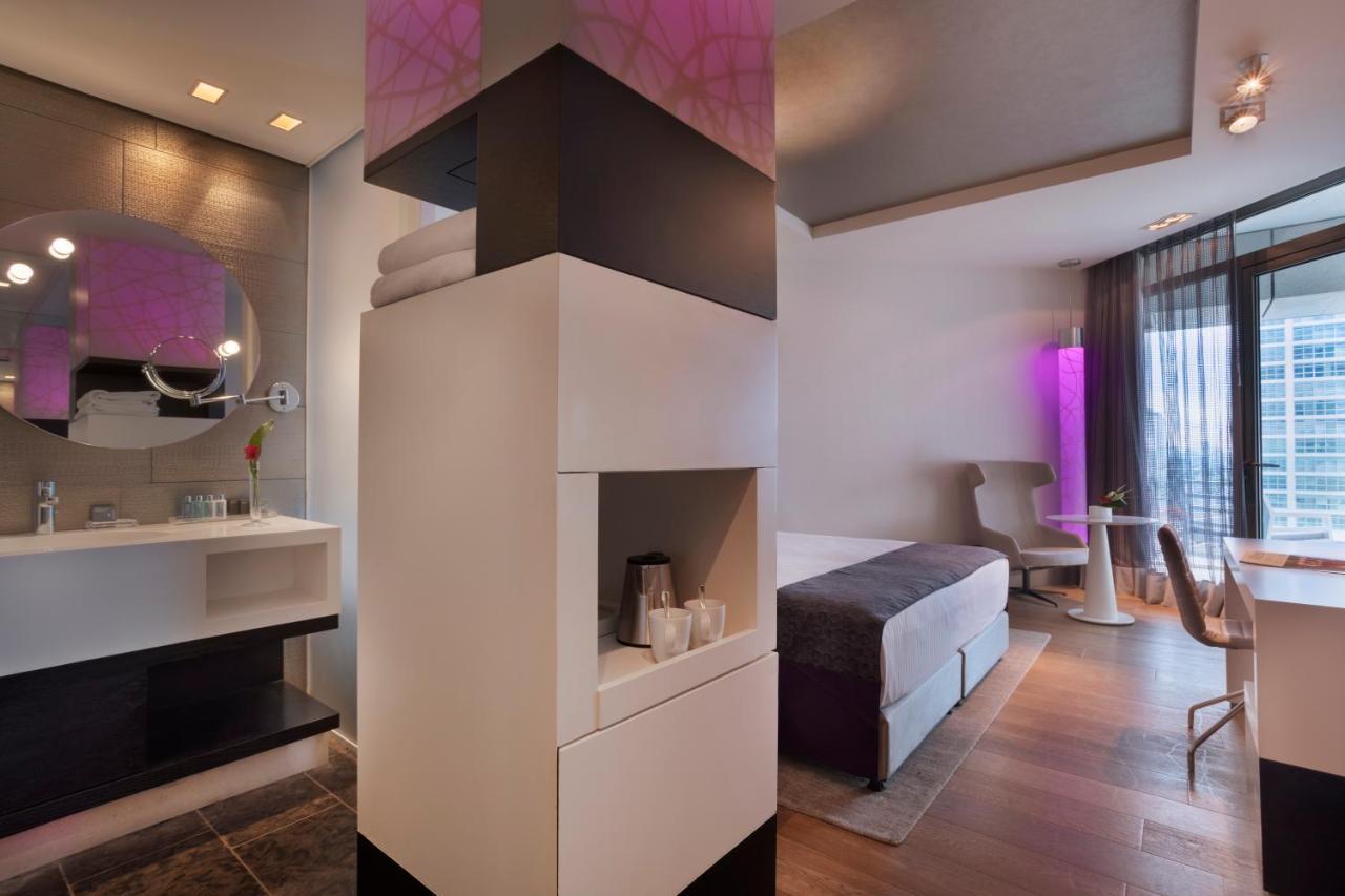 Royal Beach Hotel Tel Aviv By Isrotel Exclusive Zewnętrze zdjęcie A room at the Hotel Hafen Hamburg