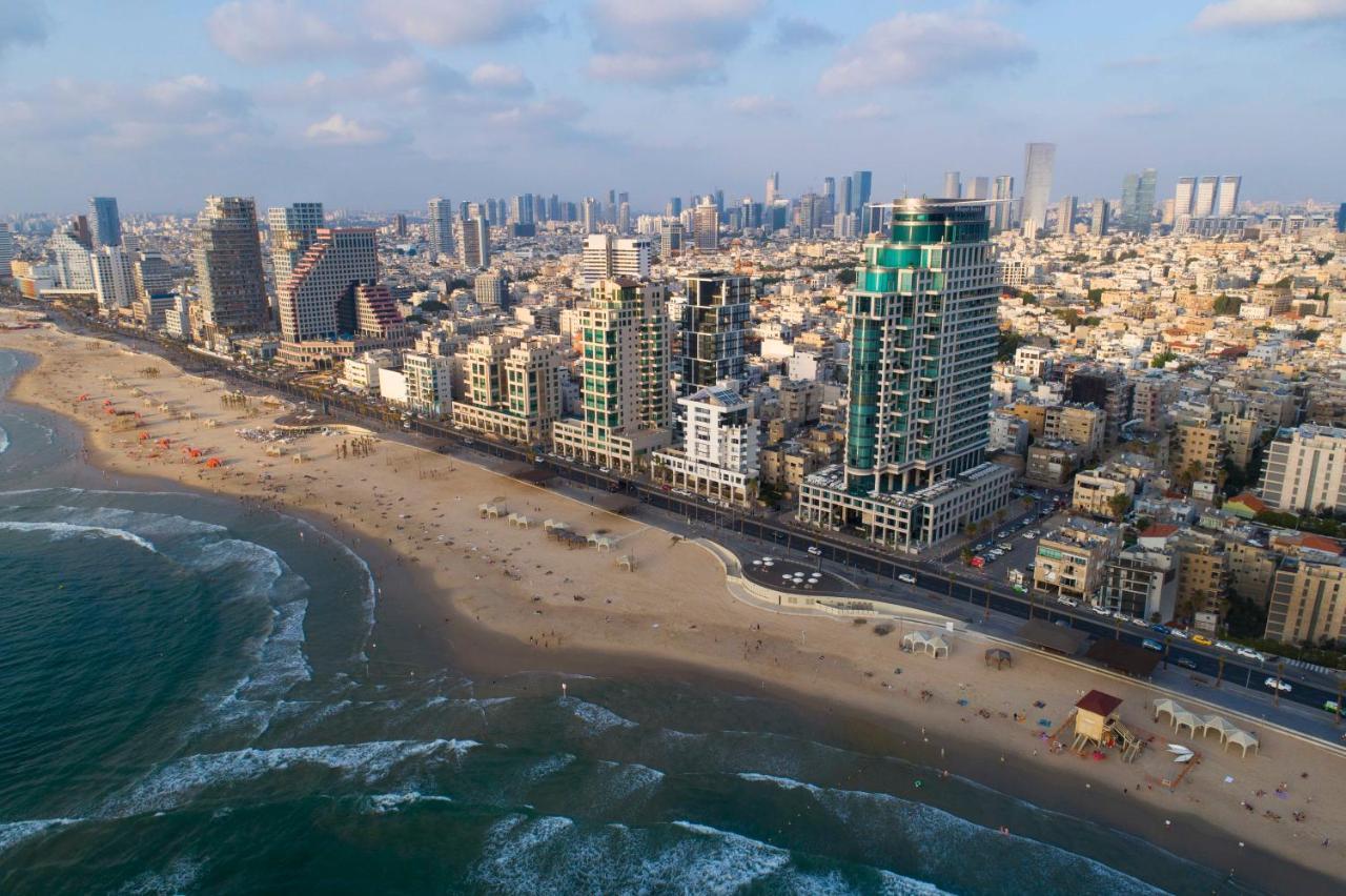 Royal Beach Hotel Tel Aviv By Isrotel Exclusive Zewnętrze zdjęcie Aerial view of the beach