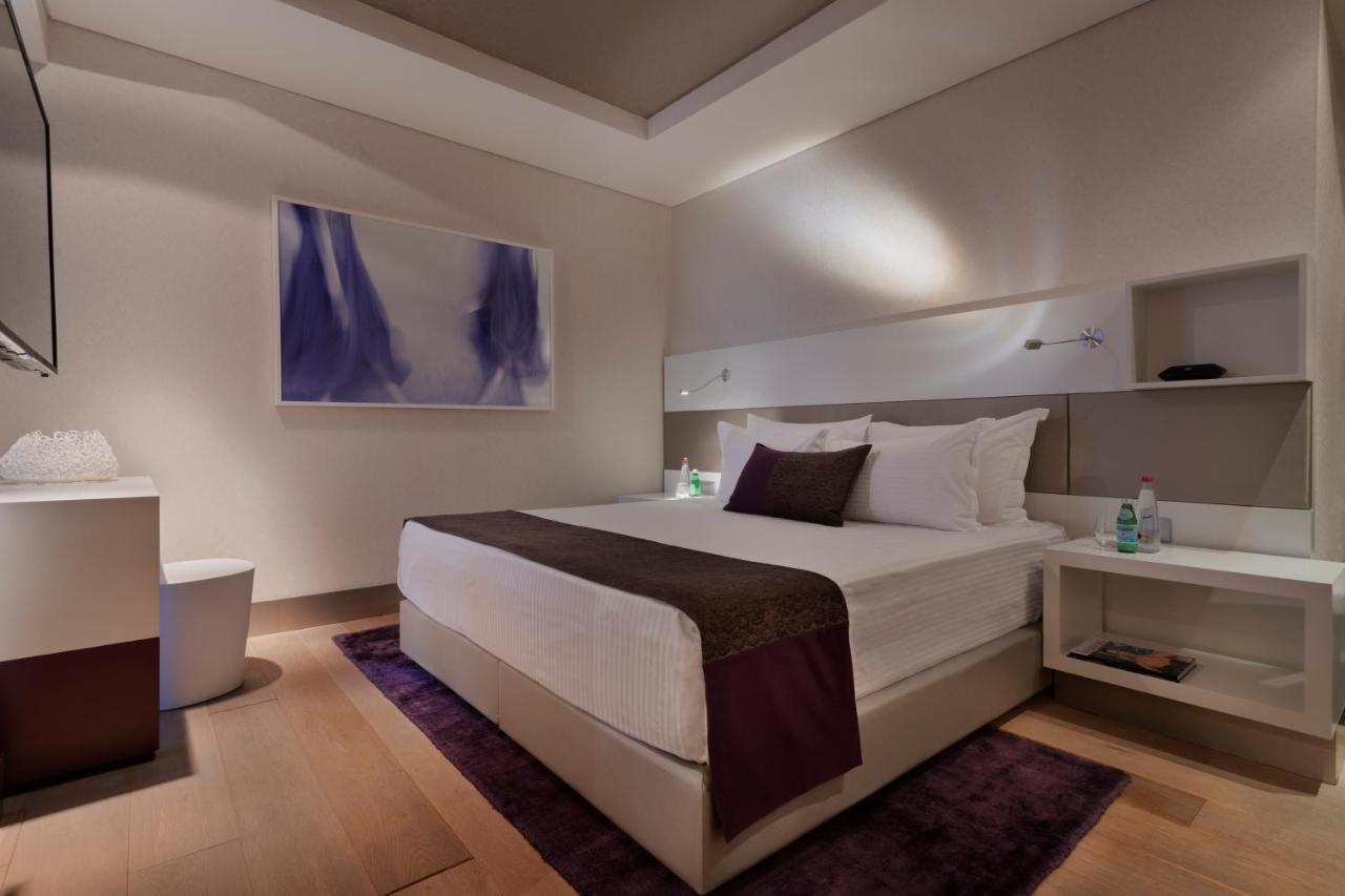 Royal Beach Hotel Tel Aviv By Isrotel Exclusive Zewnętrze zdjęcie A bedroom at the hotel