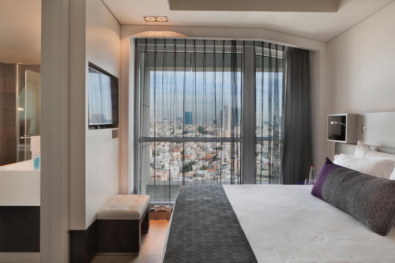 Royal Beach Hotel Tel Aviv By Isrotel Exclusive Zewnętrze zdjęcie A room at the hotel